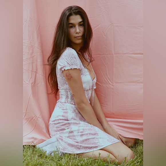 Urban Outfitters Charlie Knit Short Sleeve Mini Dress - Picture 4 of 12